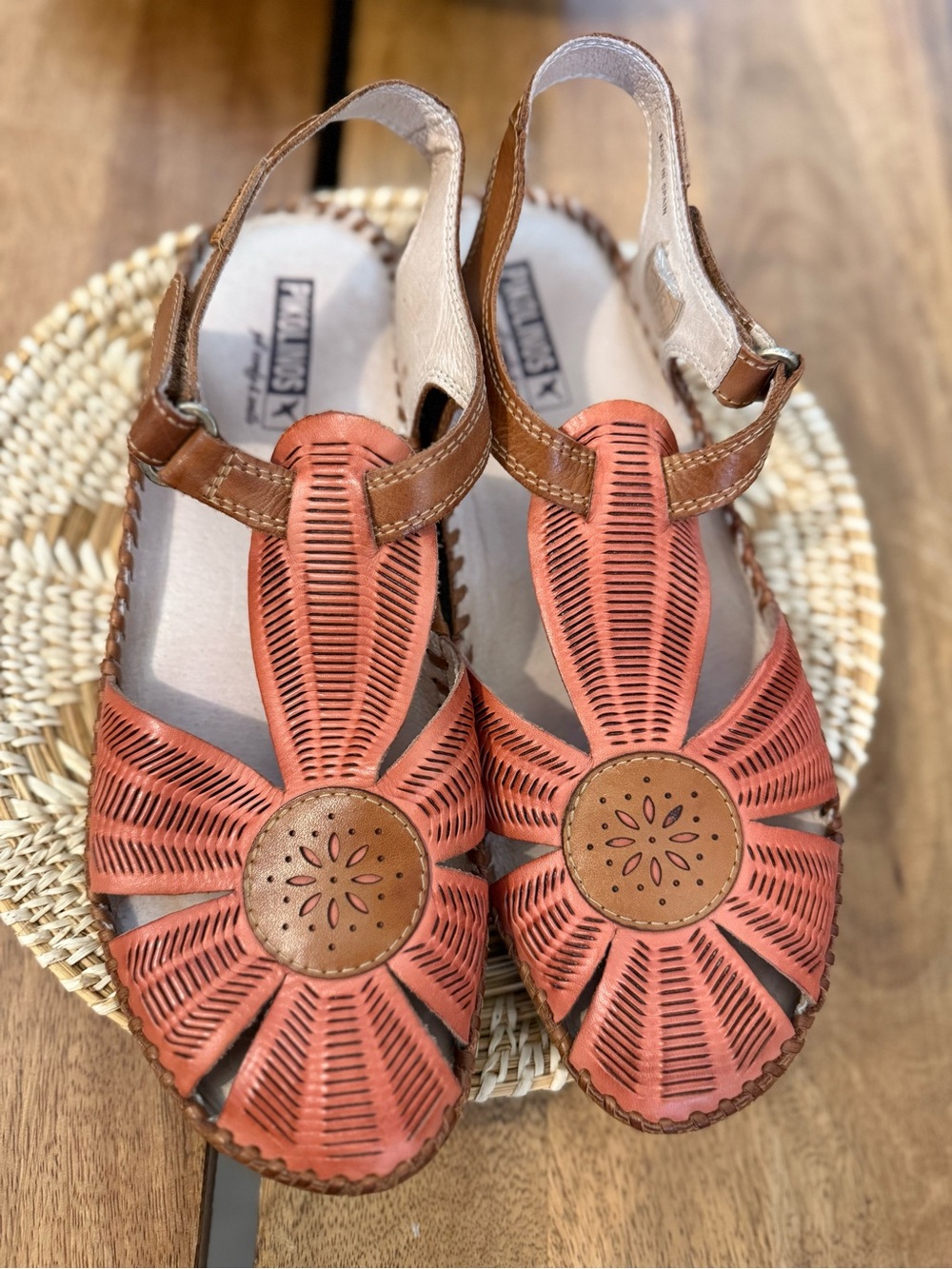 PIKOLINOS P Vallarta T strap  Sandals